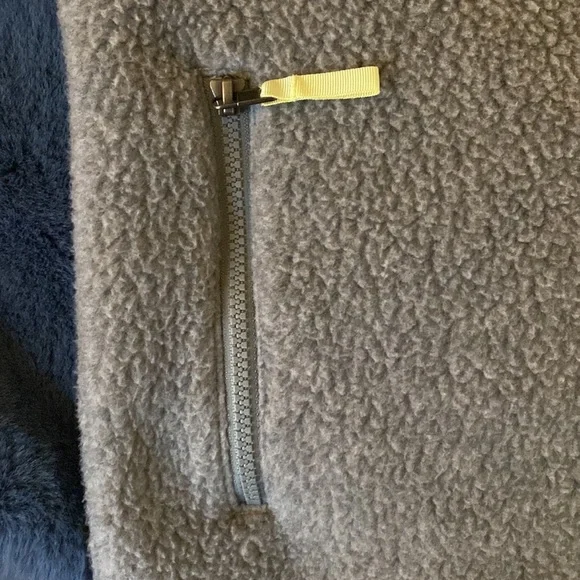 Grey Patagonia fleece - Picture 3 of 5